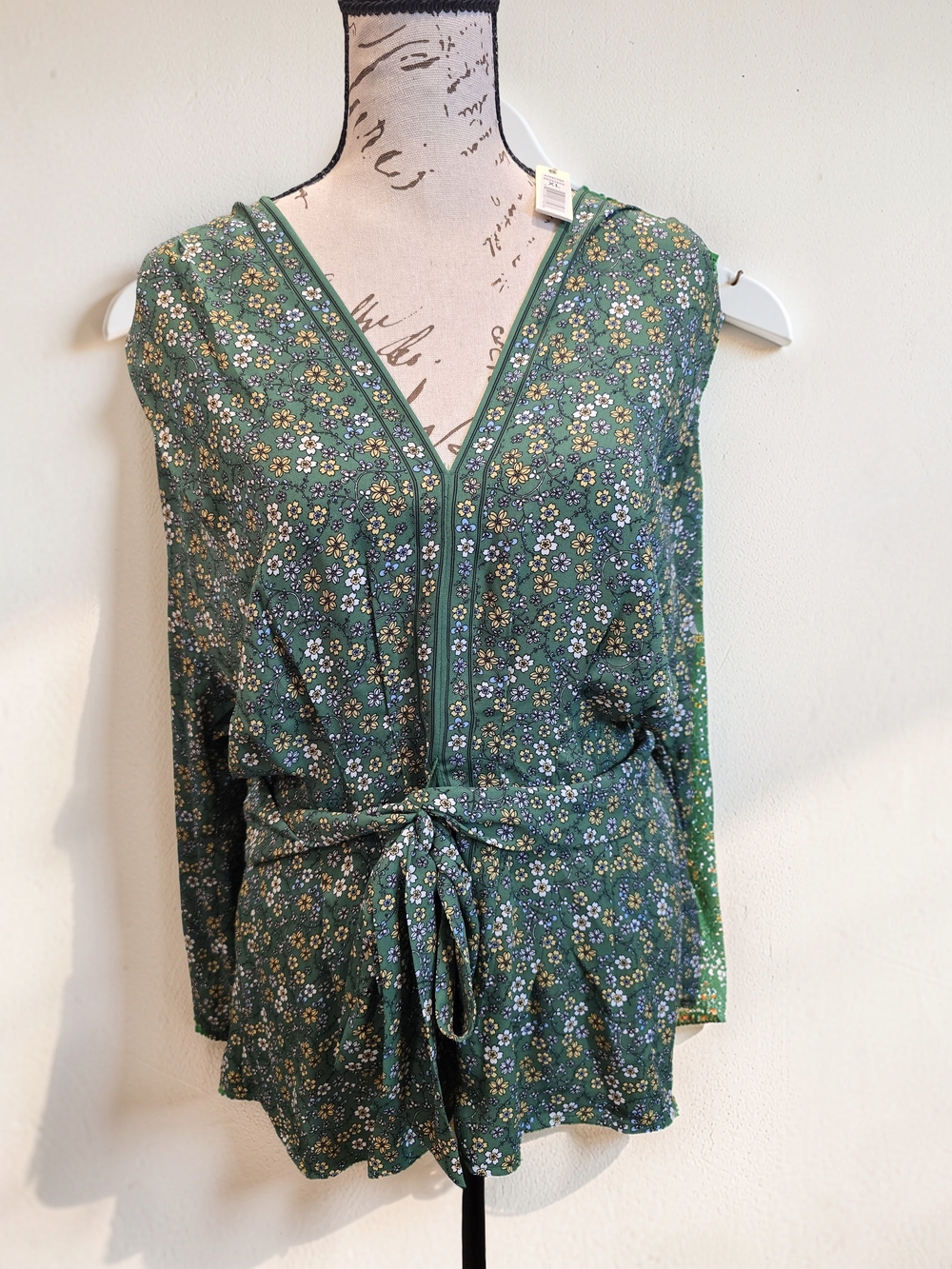 Max Studio Green Floral 3/4 Sleeve Tie Front Blouse Top XL NWT